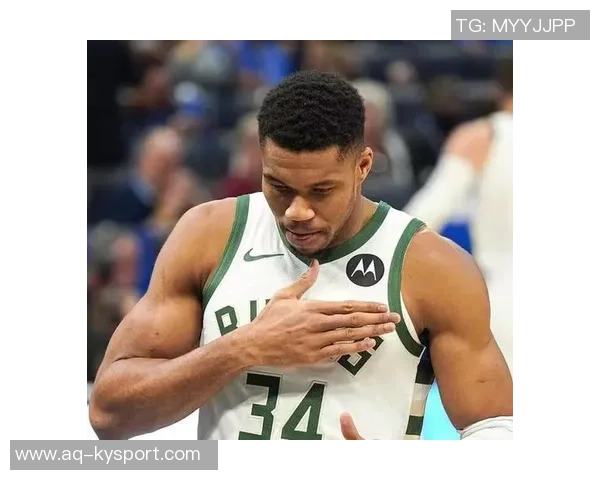 字母哥半场表现惊艳7投6中贡献15分6篮板带领球队打破国王防线