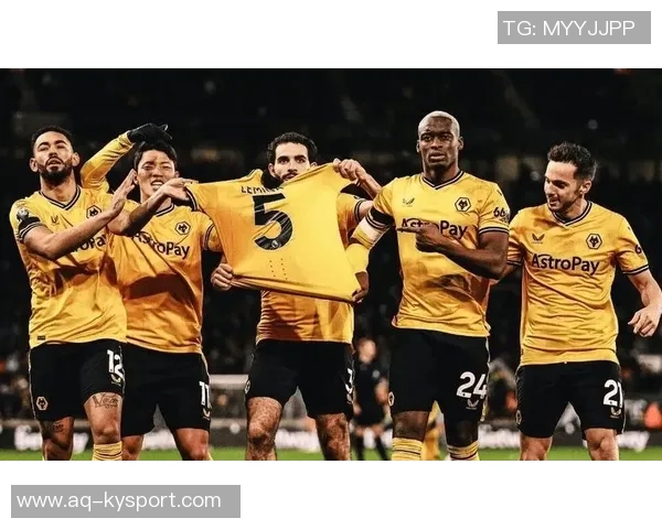 弗莱明接哈特曼传中再进一球伯恩利扩大领先优势狼队陷入困境