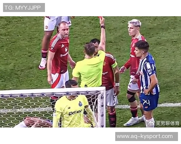 舍伍德指出戈麦斯抬脚过高应被红牌罚下前英超裁判对此表示认同