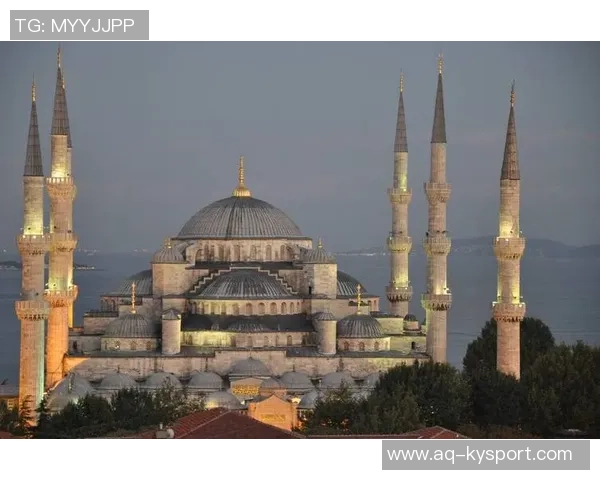 土耳其足协重拳出击150名裁判因博彩被停哨最长达一年 土耳其足协重拳出击150名裁判因博彩被停哨最长达一年